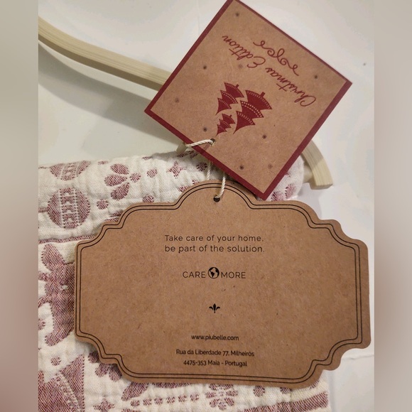 🎁PiuBelle Throw Blanket - Holiday Icons - Oatmeal & Pale Crimson - Picture 7 of 8